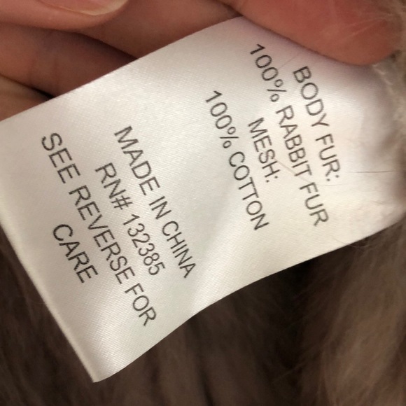 Authentic Rabbit Fur Vest - Picture 3 of 4